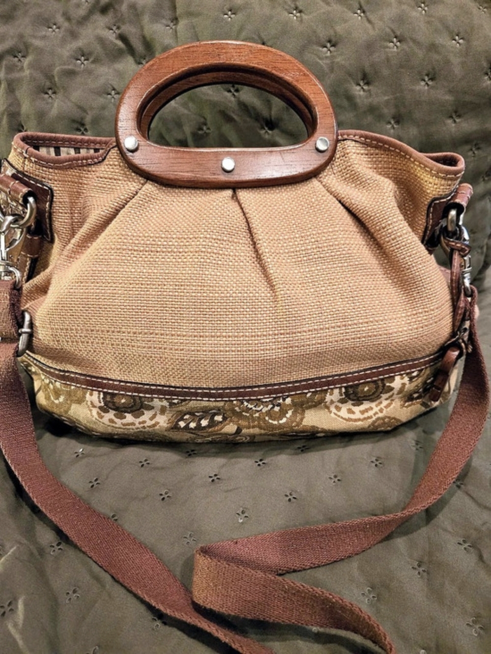 ๐ผFossil Large Woven Handbag With Shoulder Strap. Browns & Tan. Floral motif